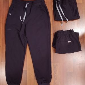 3 Pairs of Figs Zamora Jogger Scrub Pants